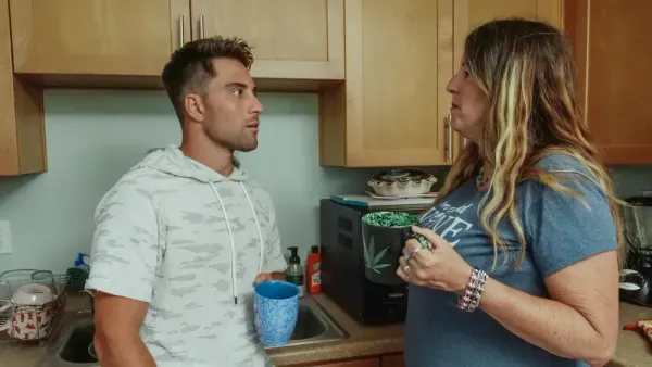 10+ Signs You Should Cut Contact With Your Parents - Bookworm Era